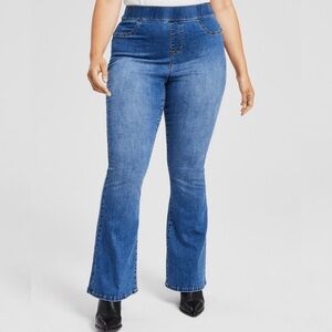 Re generation by Celebrity Pink Poppy Curvy Pull-On Flare Jeans